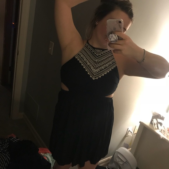 Dress - Picture 1 of 3